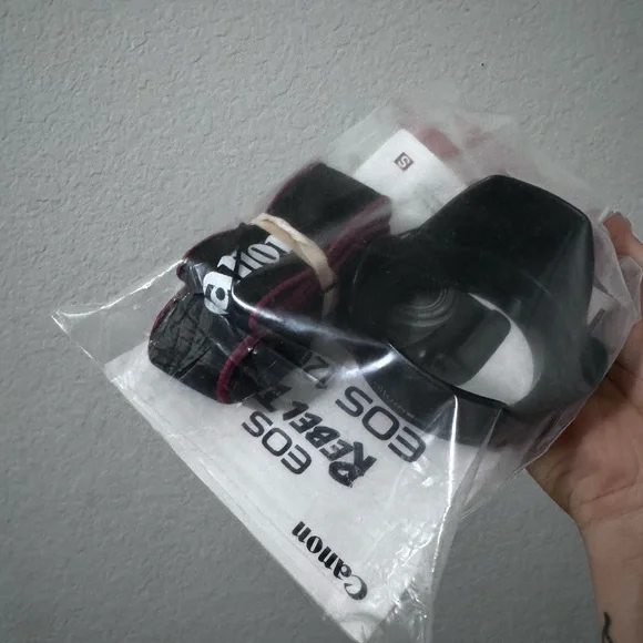 Canon EOS Rebel T5 DSLR Camera - Black